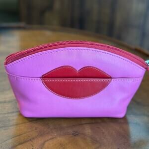 Ili New York Pink and Red Lip Design Women's Leather Cosmetic Bag EUC